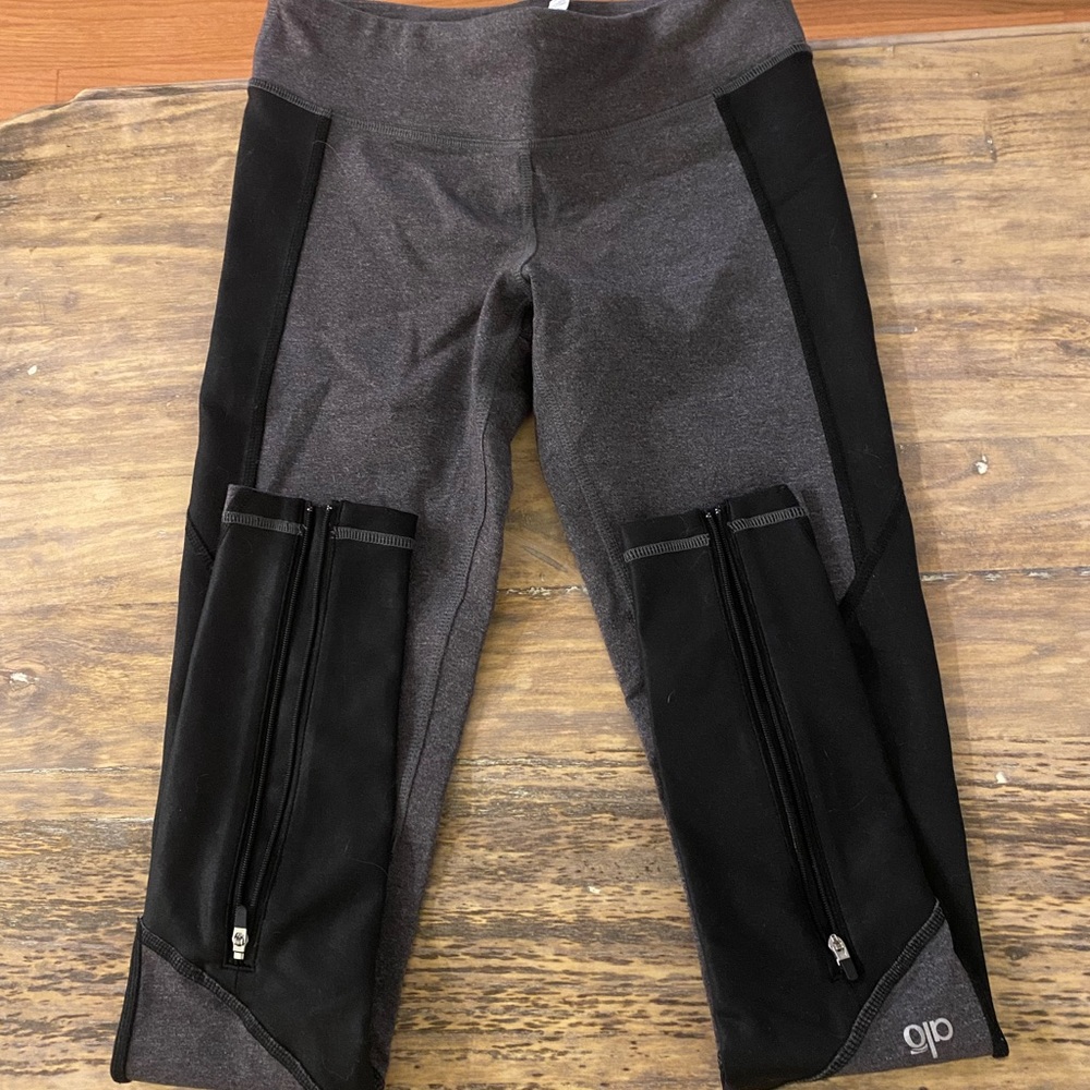Alo Yoga Leggings XS Gray/Black